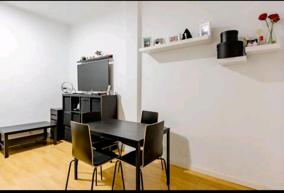 Comoda Habitacion Madrid Dış mekan fotoğraf